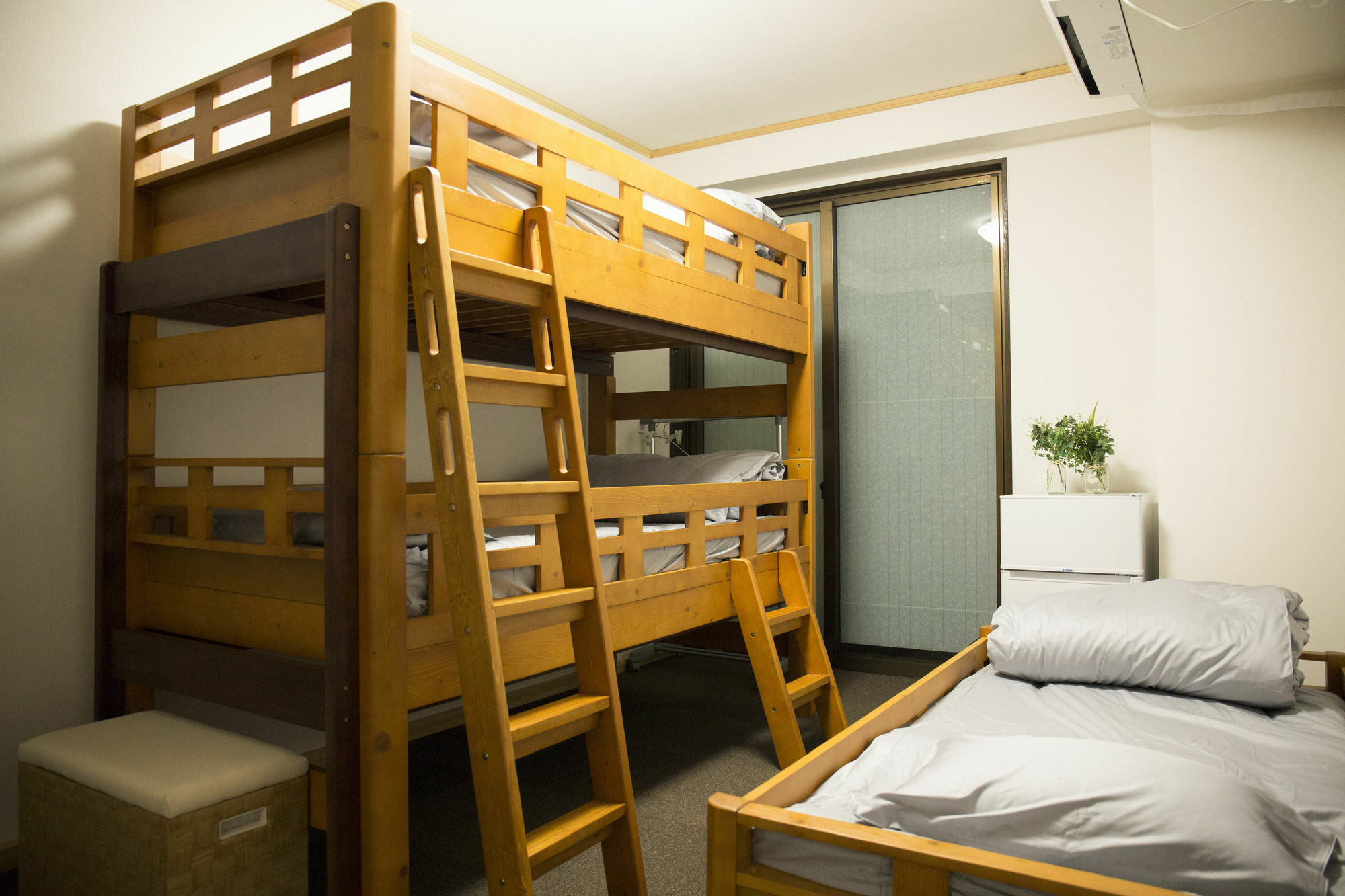 ฮิว เฮาส์ Hotel โตเกียว ภายนอก รูปภาพ